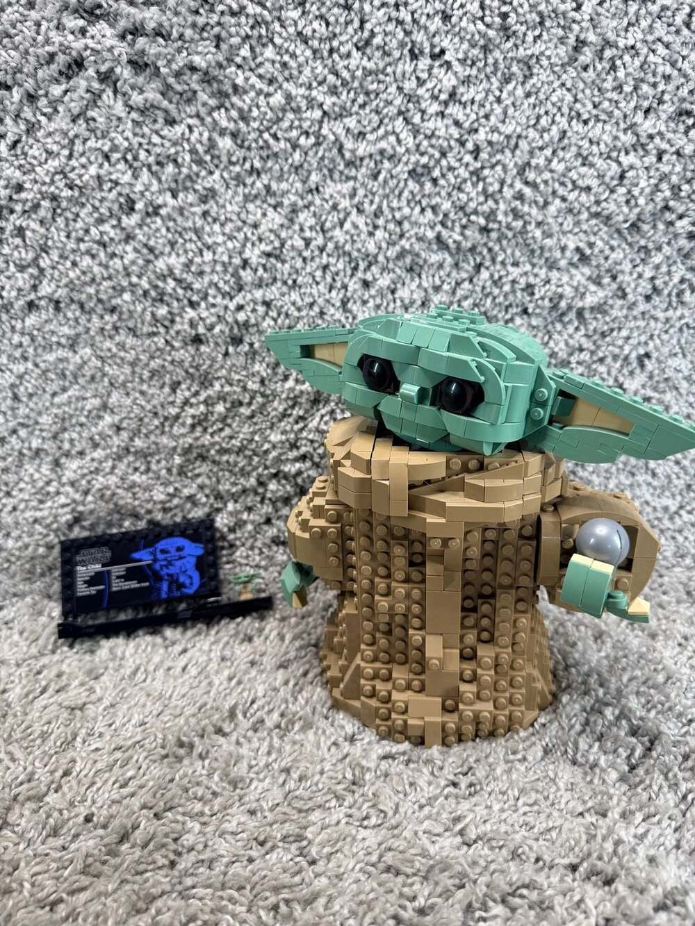 LEGO Star Wars The Child 75318 Grogu Build-and-Display Model